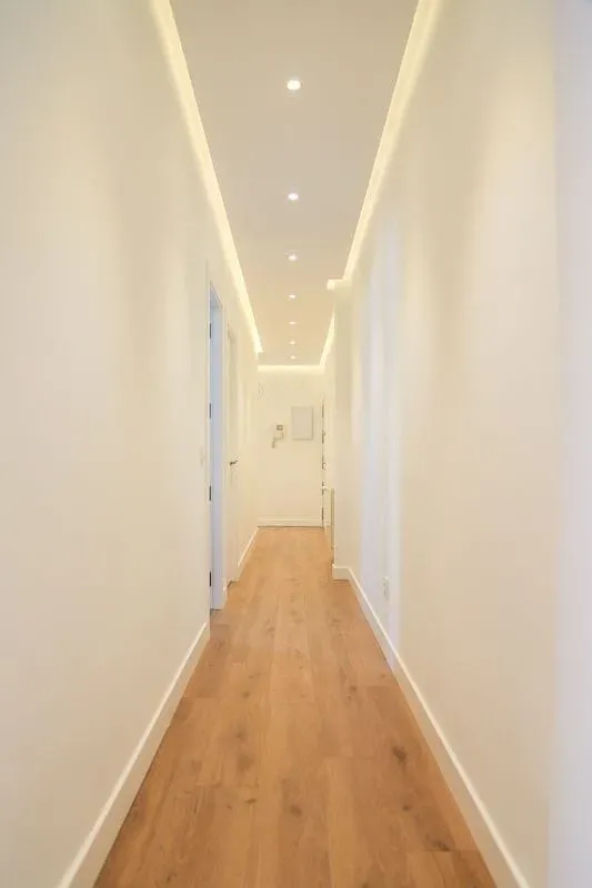 أفضل معلم دهانات وديكورات في حي القيروان بالرياض 