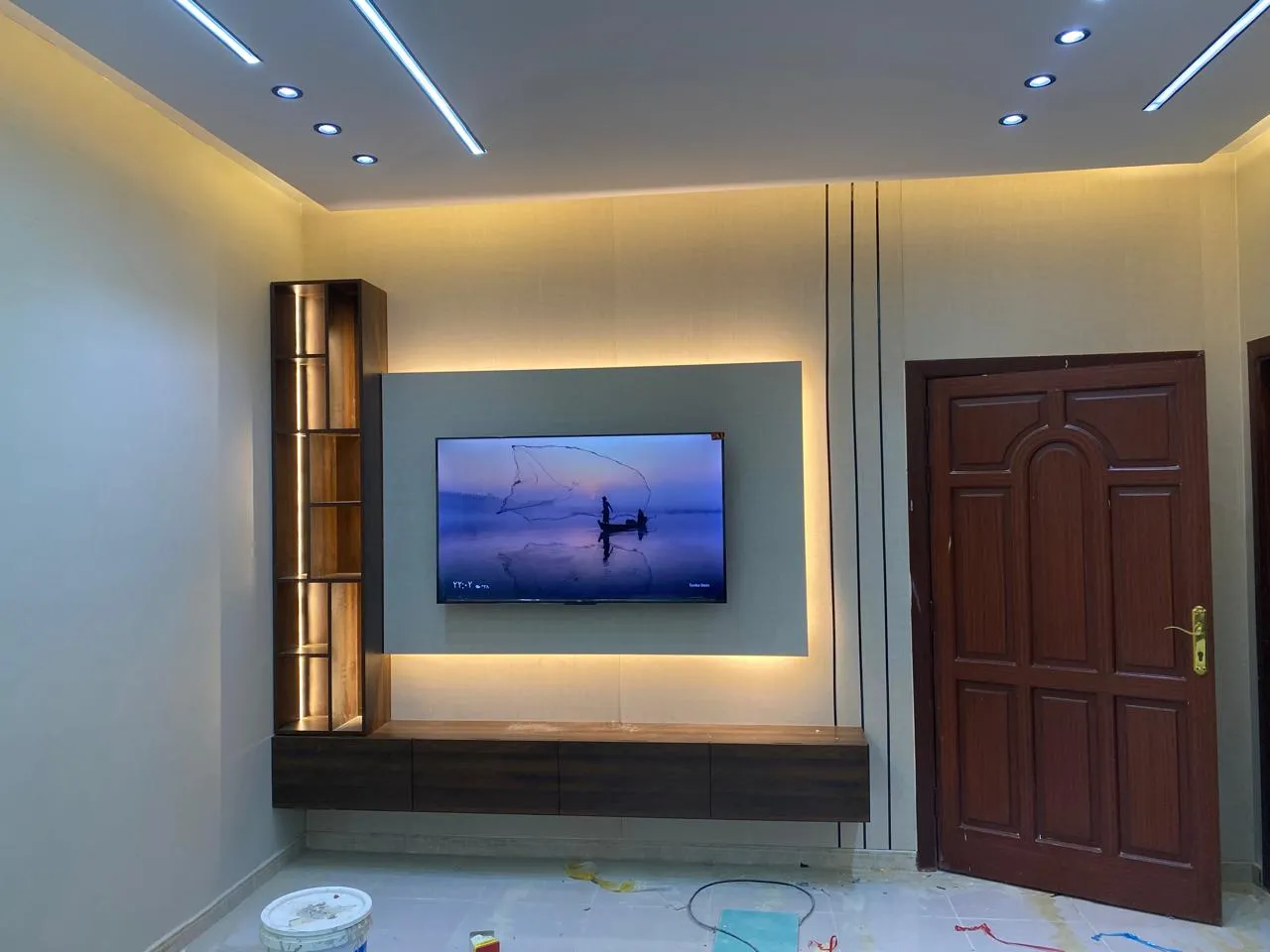 معلم ديكورات تلفزيون ومرايا حي القويعية