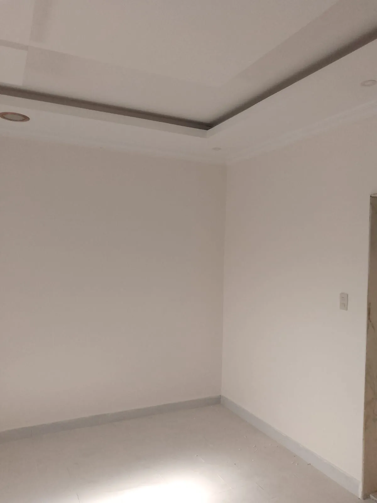 معلم دهانات وديكورات حي الإسكان بالرياض