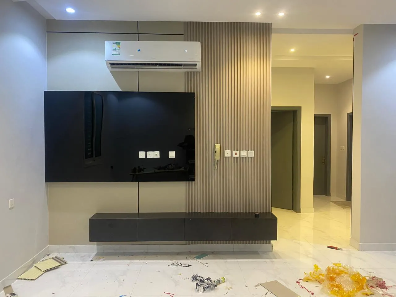 معلم ديكورات شاشات وبديل الشيبورد حي المرسلات