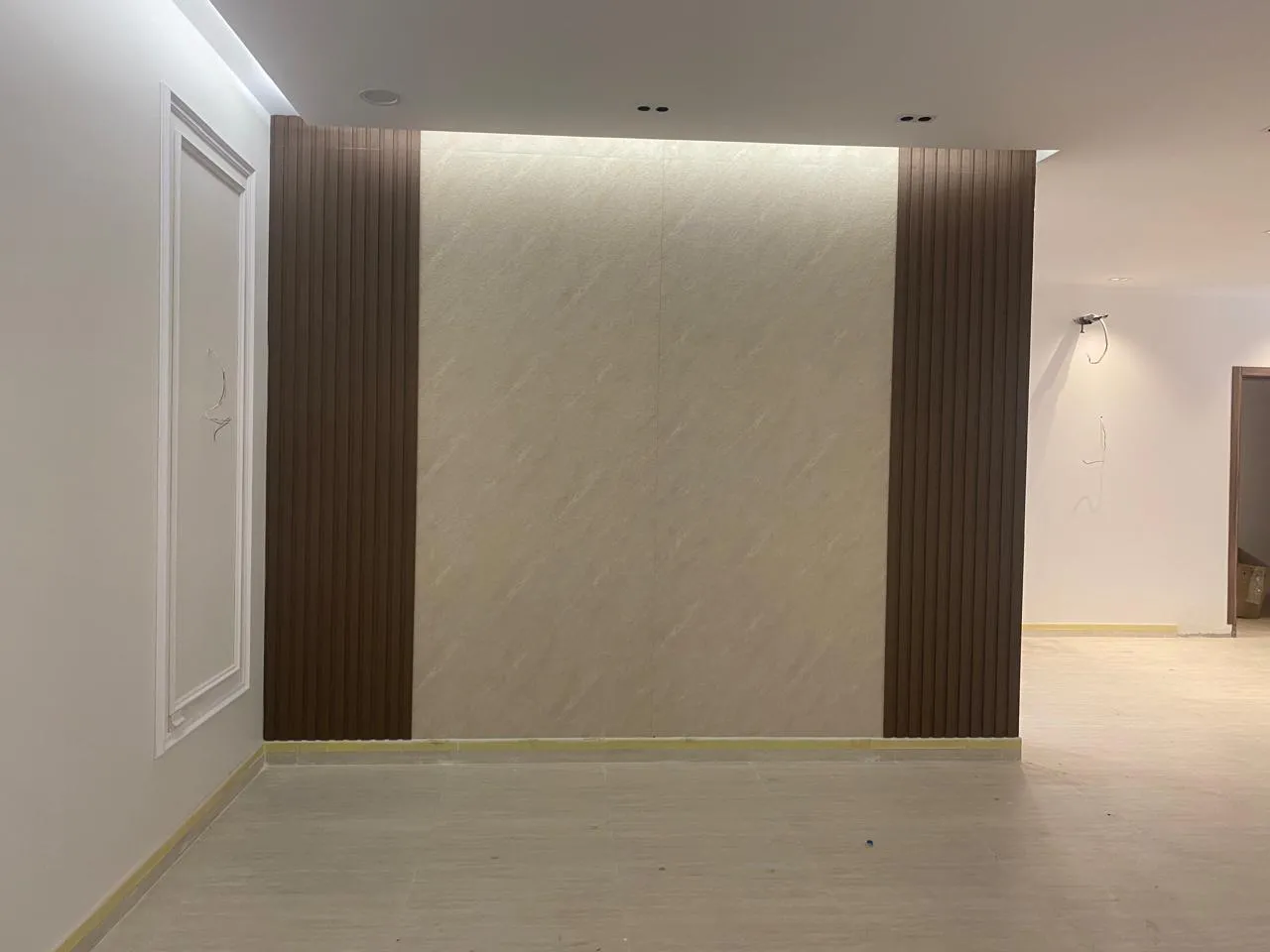 معلم ديكورات شاشات وبديل الشيبورد حي المرسلات