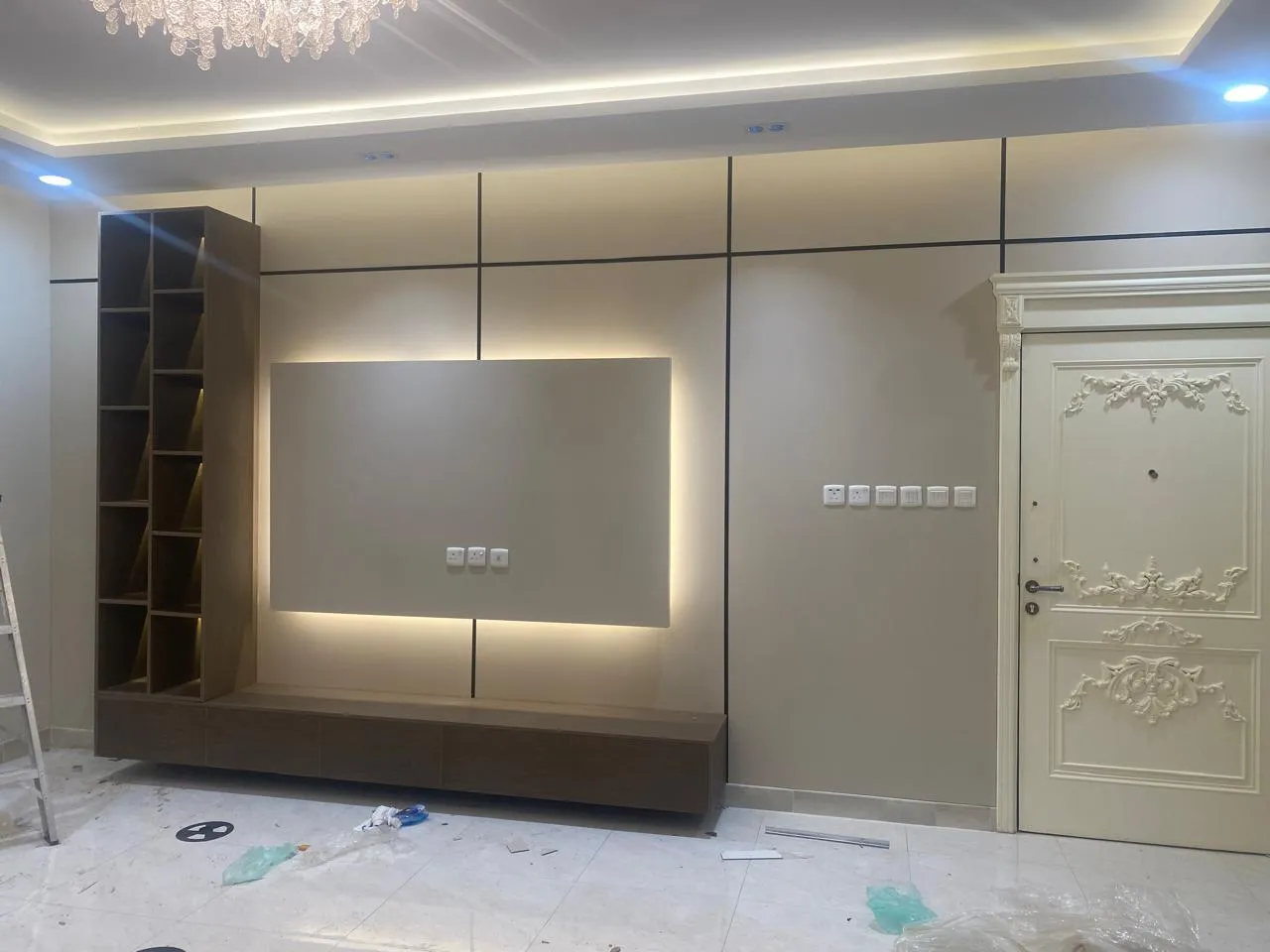 معلم ديكورات شاشات وبديل الشيبورد حي المرسلات