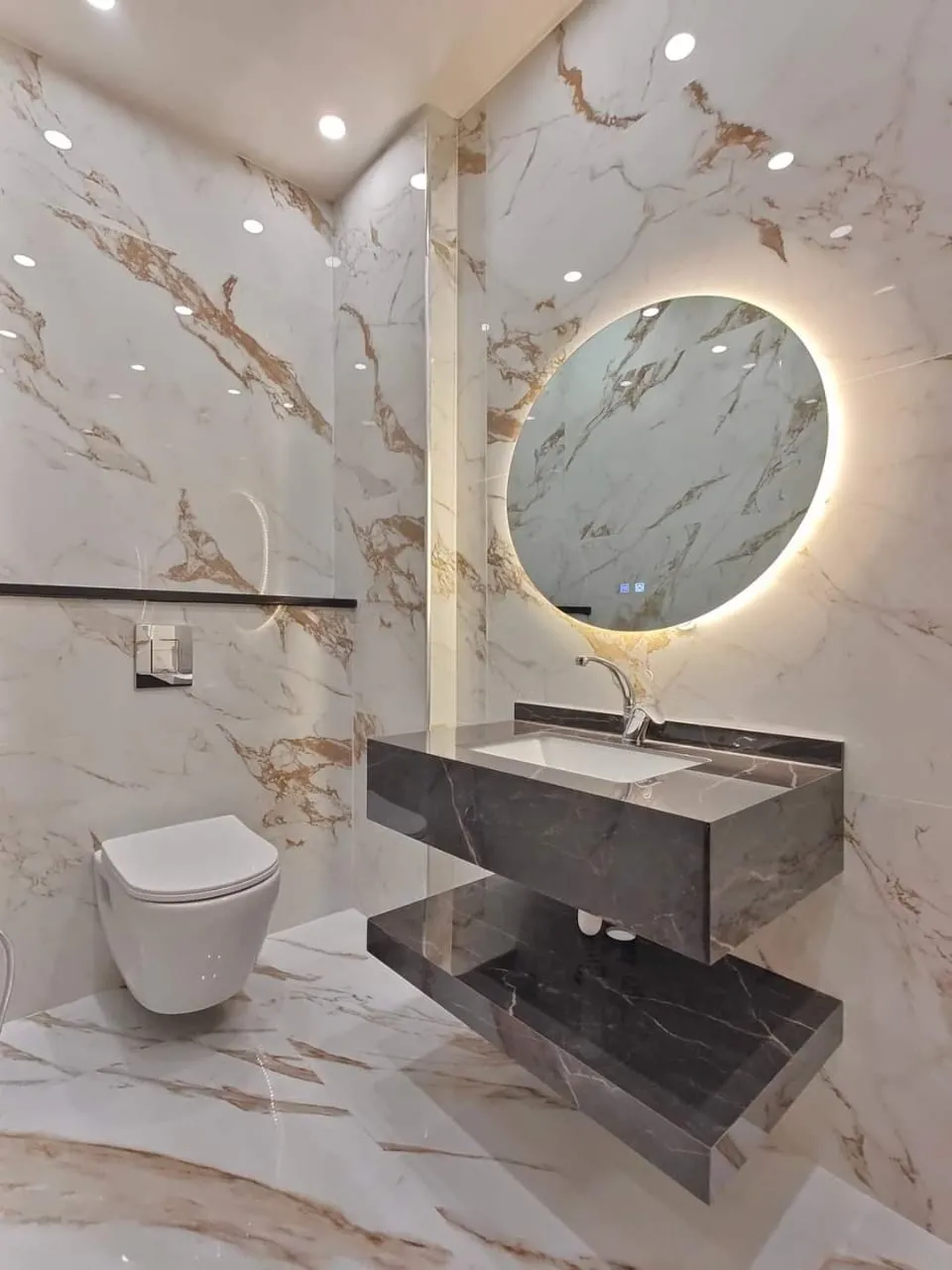 معلم ديكورات حي المنصورية في وسط مدينة الرياض