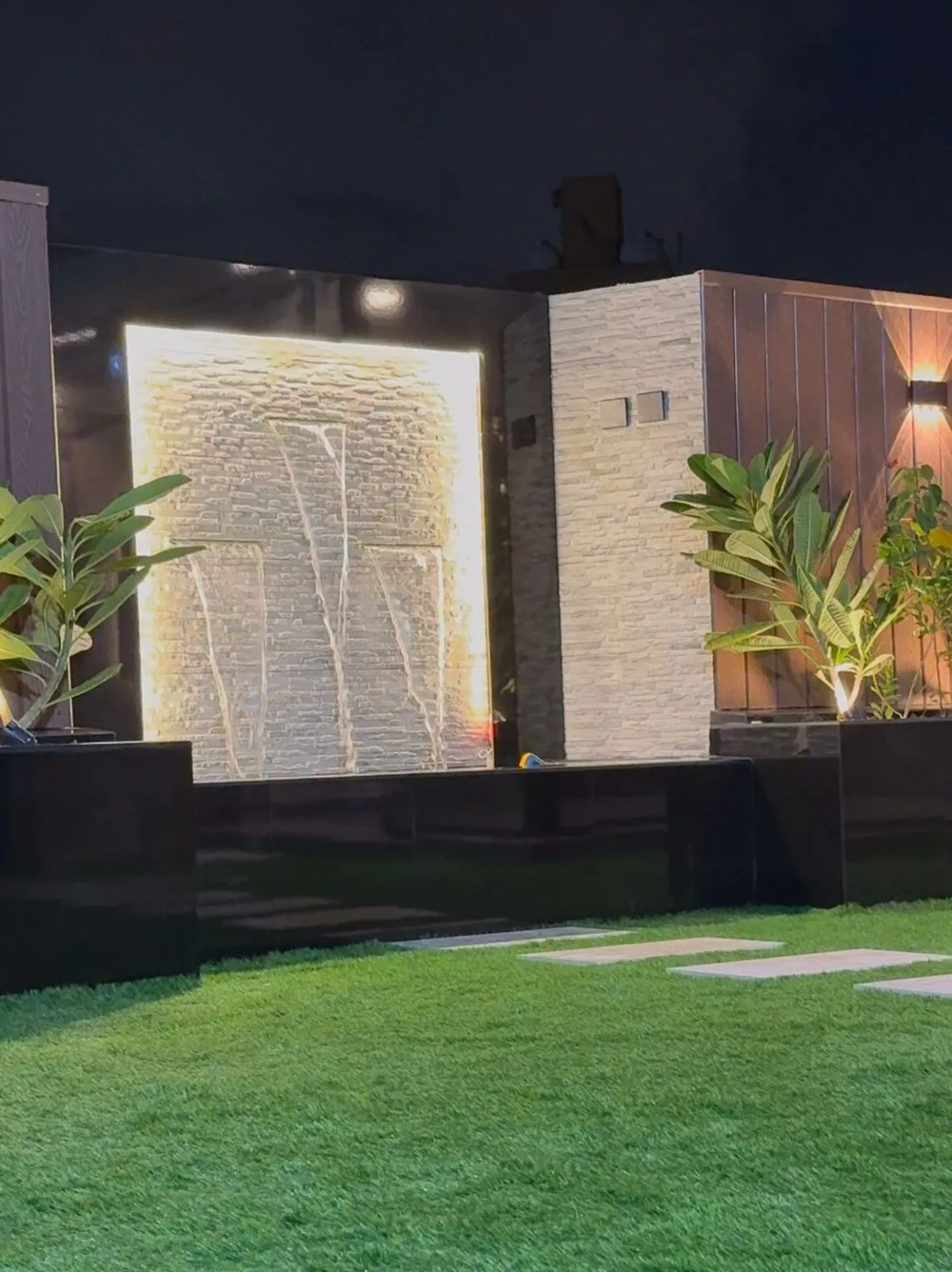 ديكورات الرياض لتنسيق حدائق احواش لفلل ومنازل بالرياض