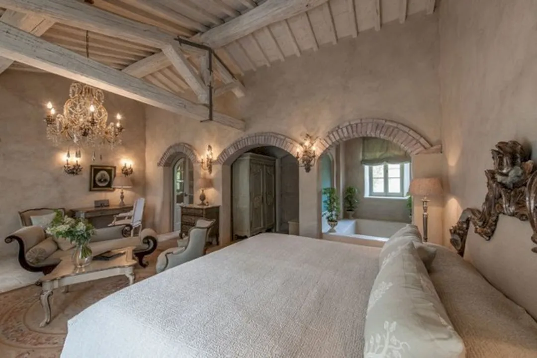 أحدث دهانات الديكورات في حي الديرة 2026 بين الهدوء والجرأة