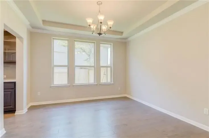 أحدث دهانات الديكورات في حي الديرة 2026 بين الهدوء والجرأة