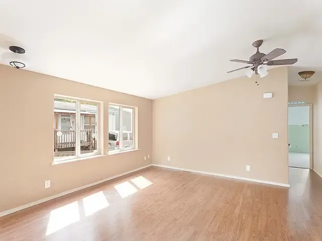 أحدث دهانات الديكورات في حي الديرة 2026 بين الهدوء والجرأة